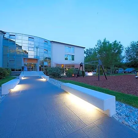 Bit Center Hotel 2*