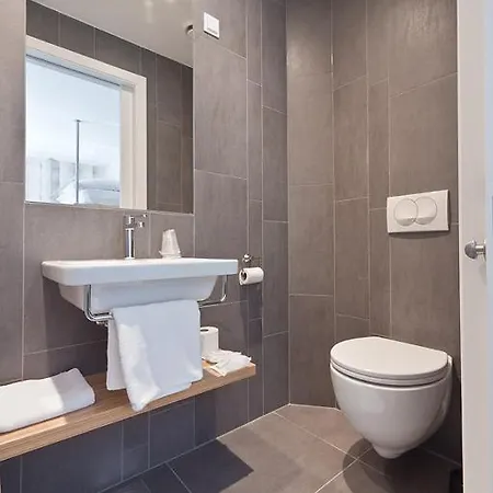 Bit Center Hotel 2*